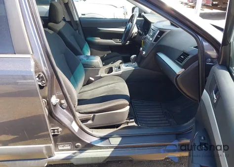 2013 Subaru Outback 2.5I Premium z USA, uszkodzony, nr VIN 4S4BRBGC0D3272509